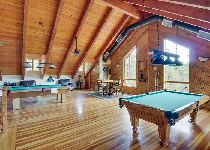 Fairways, Fishing & Forest Fun! Show Retreat Holiday home